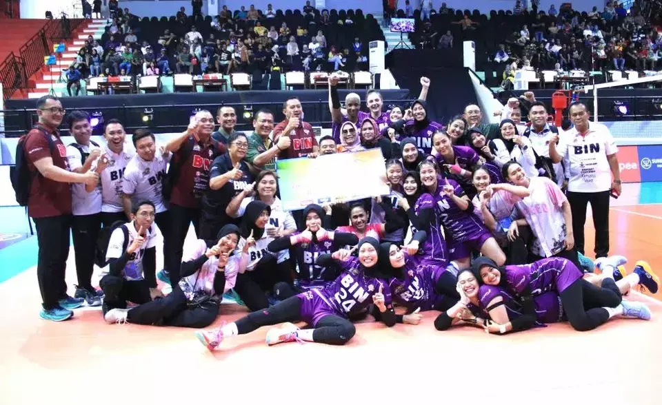 Tim putri Jakarta BIN menjadi juara putaran pertama final four Proliga 2024 setelah di pertandingan ketiga mengalahkan Jakarta Popsivo Polwan 3-0 (25-13, 33-31, 26-24) di GOR Bung Tomo, Surabaya, Minggu 7 Juli 2024.